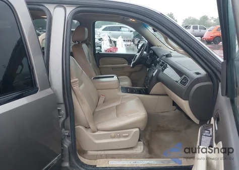 2013 GMC Yukon Xl 1500 Denali z USA, uszkodzony, nr VIN 1GKS2MEF7DR197441